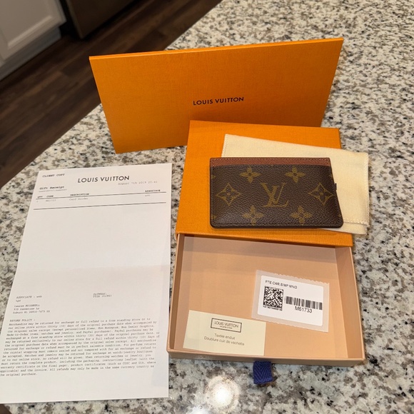 Louis Vuitton Card Holder in Monogram Armagnac. - Picture 1 of 8